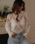 Top Suzie blanc en dentelle et perles manches longues (vue 5)