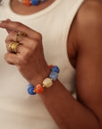 Bracelet Ysel à perles bleu, beige et orange sur lien élastique Ysel (vue 4)