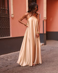 Robe longue Rozane beige satinée, bretelles à perles (vue 3)