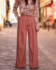 Pantalon femme rose terracotta large taille haute à pinces et passants Rafael