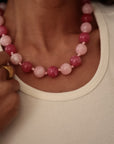 Collier femme à perles roses réglable en acier inoxydable (vue 2)