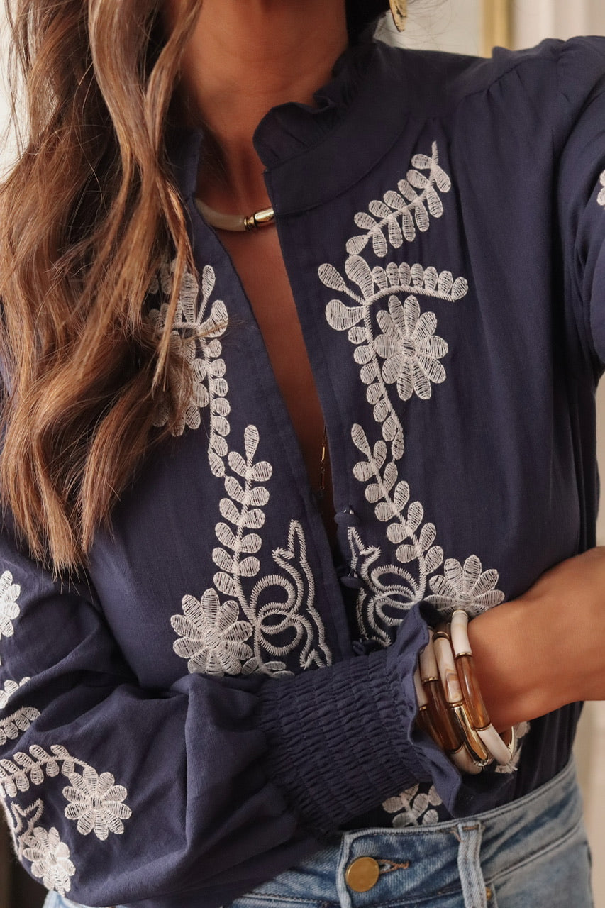 Blouse Monica brodée bleu marine
