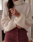 Pull Marilou écru col roulé en baby alpaga