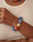 Bracelet Ysel à perles bleu, beige et orange sur lien élastique Ysel (vue 3)