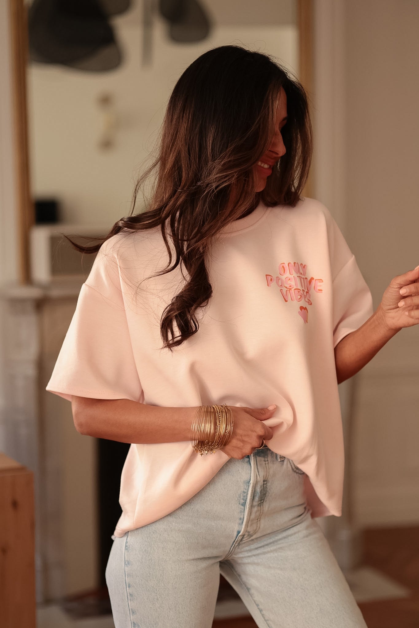 T-shirt femme rose clair motif Only positive vibes imprimé au dos (vue 7)