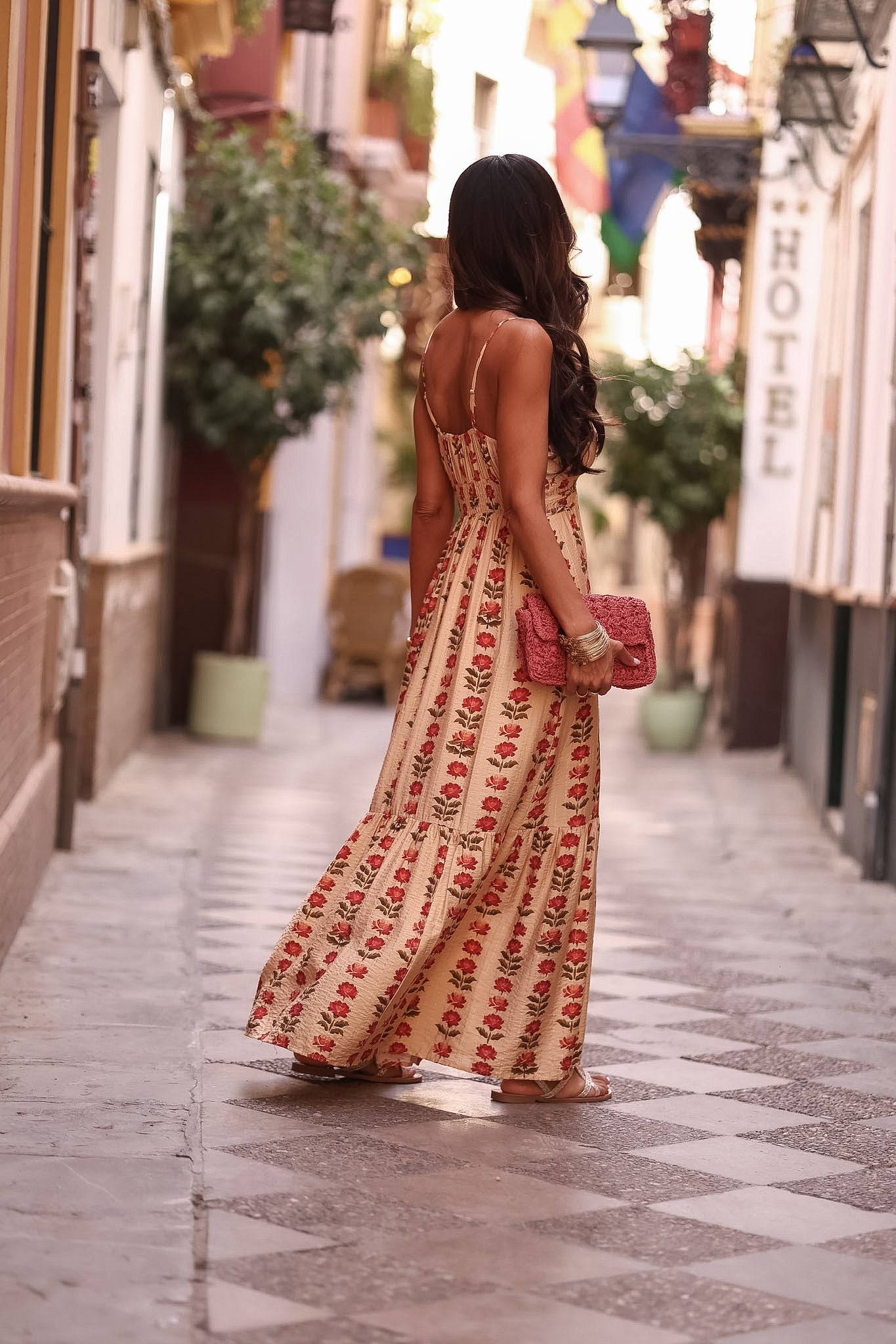 Robe longue Pénélope beige, fleurs rouges et lurex doré (vue 8)