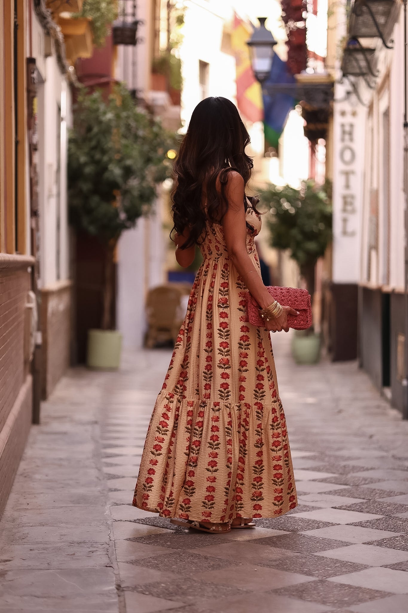 Robe longue Pénélope beige, fleurs rouges et lurex doré (vue 3)