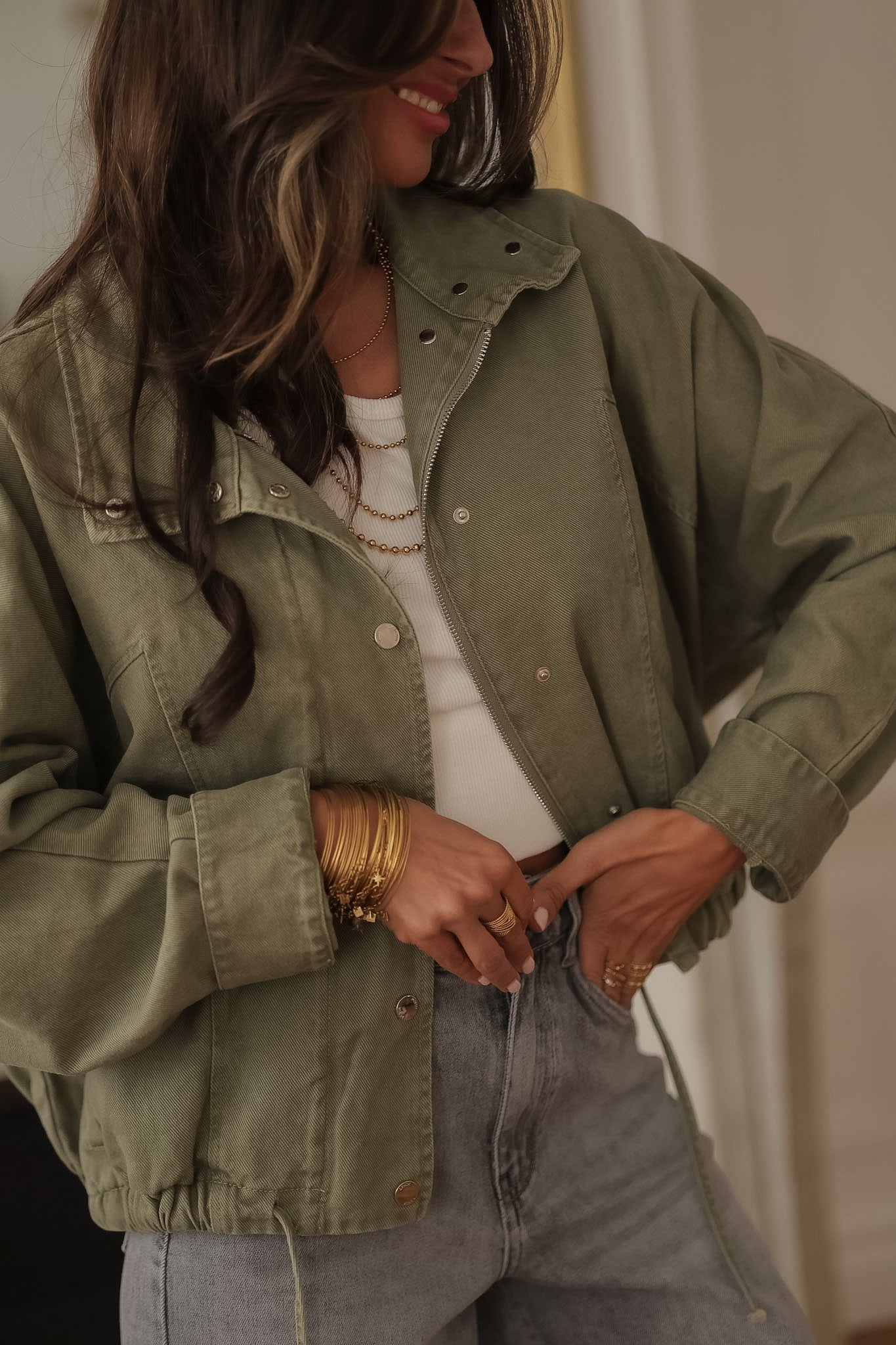 Veste femme kaki en jean coton zip casual – coupe courte (vue 8)