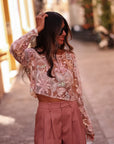 Top femme rose à sequins et broderies Numa (vue 4)