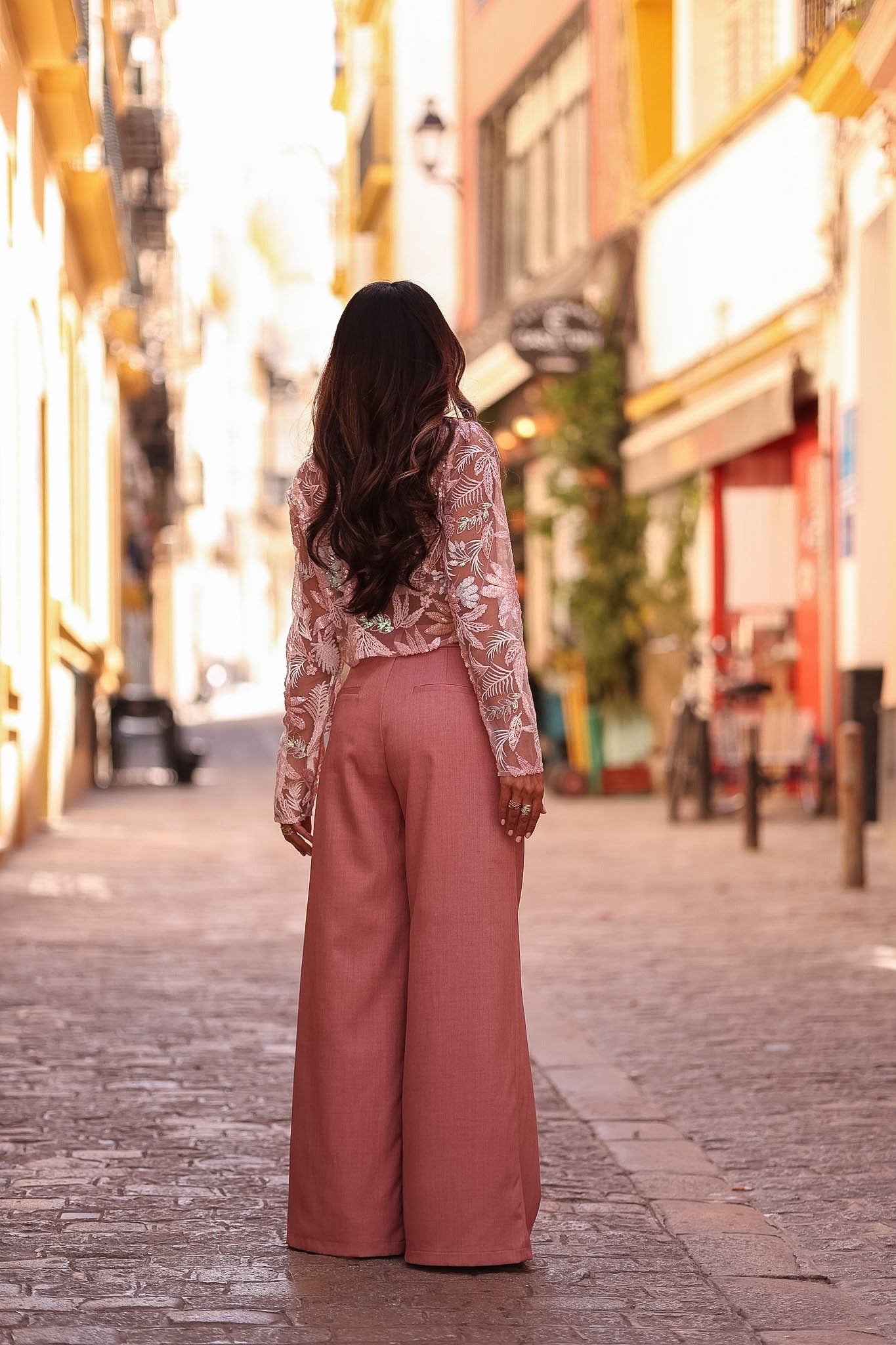 Top femme rose à sequins et broderies Numa (vue 9)
