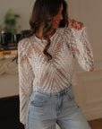 Top Suzie blanc en dentelle et perles manches longues (vue 10)