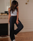 Pantalon femme bleu marine à rayures blanches taille élastique (vue 2)
