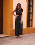 Robe Roma noire asymétrique à fente manches courtes